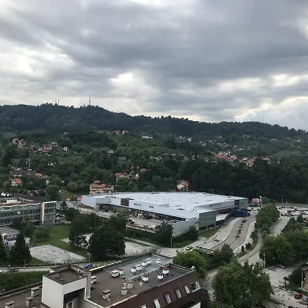 Apartlux