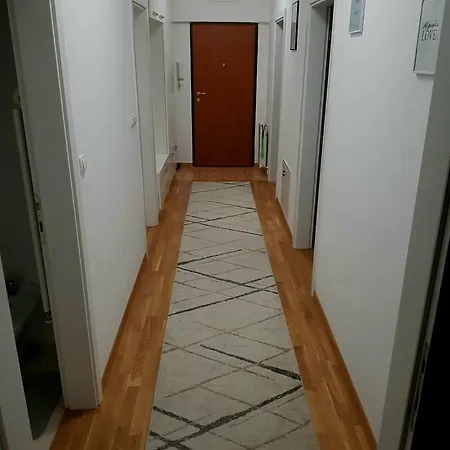 Apartlux Тузла